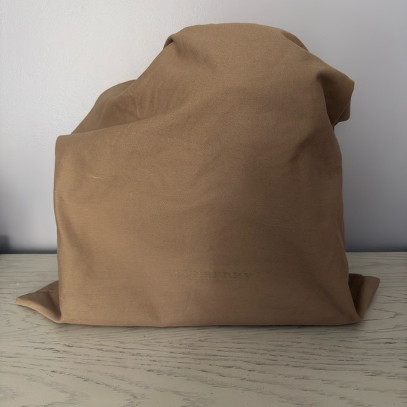 Burberry Checkered Shoulder Bag - Picture 2 of 10